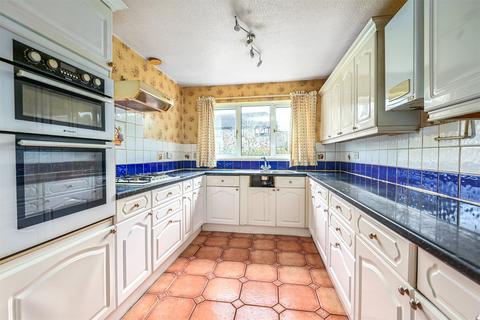undefined, Tweedsmuir Close, Farnborough GU14