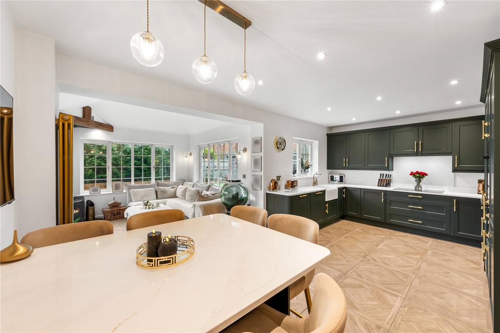 Kitchen/Dining