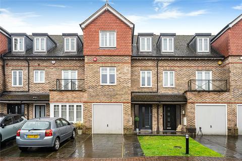 4 bedroom terraced house for sale, Highbridge Close, Radlett, Hertfordshire, WD7