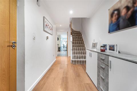 4 bedroom terraced house for sale, Highbridge Close, Radlett, Hertfordshire, WD7