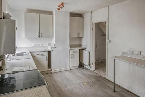 3 bedroom end of terrace house for sale, Chippenham SN15