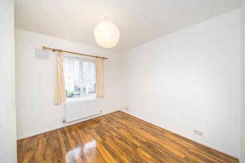 undefined, Joshua Street, London E14