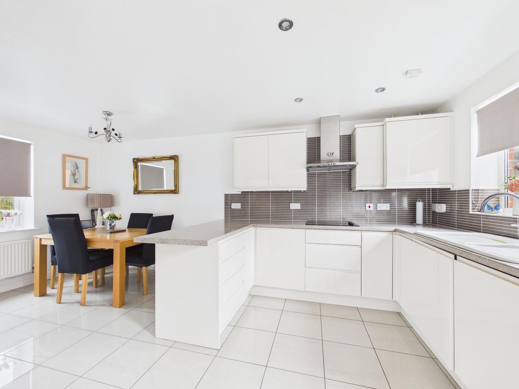 Kitchen dining
