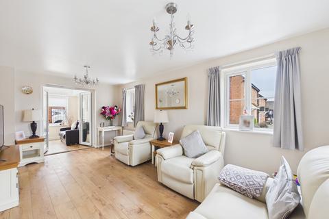 3 bedroom end of terrace house for sale, Kiln Avenue, Chinnor, Oxfordshire