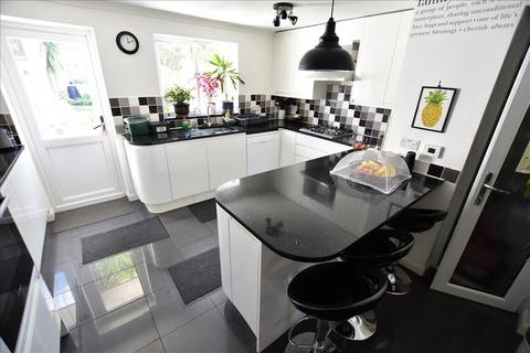 3 bedroom terraced house for sale, Feltham TW13