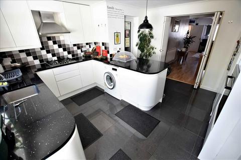 3 bedroom terraced house for sale, Feltham TW13