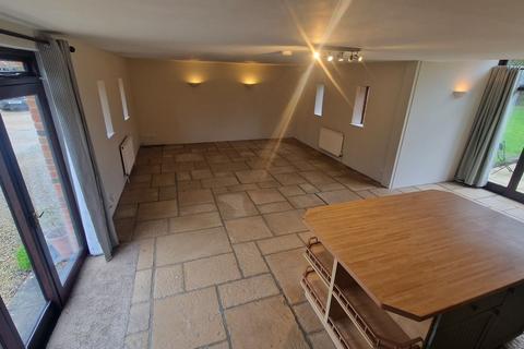 undefined, Upper Minety, Lyngrove Farm, SN16