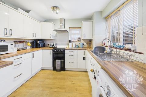 2 bedroom end of terrace house for sale, Roseberry Road, Middlesbrough