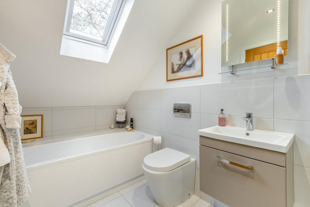 Ensuite Bathroom