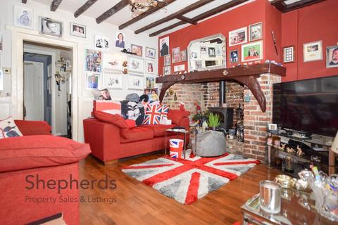 2 bedroom end of terrace house for sale, Church Lane, Cheshunt EN8