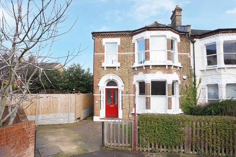 3 bedroom flat for sale, Aylward Road, Forest Hill, London, SE23
