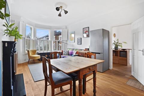 3 bedroom flat for sale, Aylward Road, Forest Hill, London, SE23