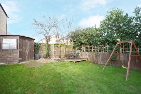 3 bedroom flat for sale, Aylward Road, Forest Hill, London, SE23