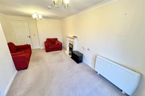 2 bedroom retirement property for sale, Stratford Road, Hall Green, Birmingham
