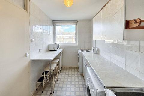 undefined, 6 Gardner Close, Wanstead, London, E11 2HN