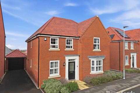4 bedroom detached house for sale, Otter Chase, Dunmow, CM6