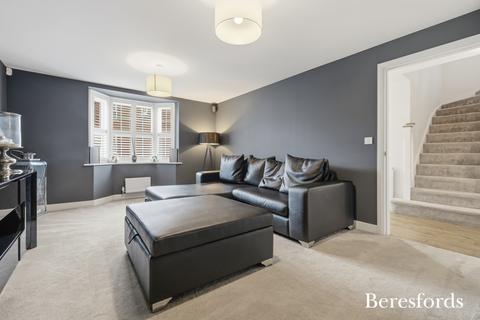4 bedroom detached house for sale, Otter Chase, Dunmow, CM6