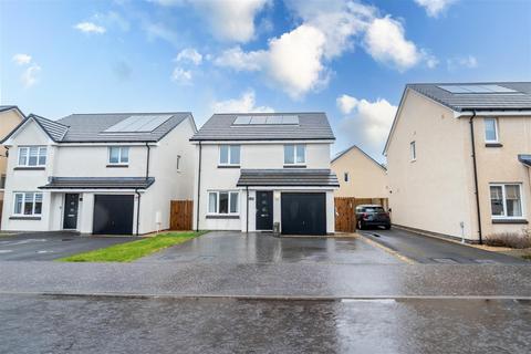undefined, Lotus Crescent, Cleland