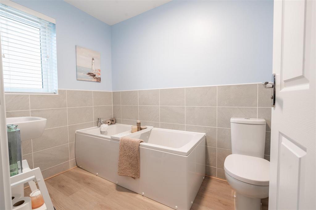 Bathroom.jpg