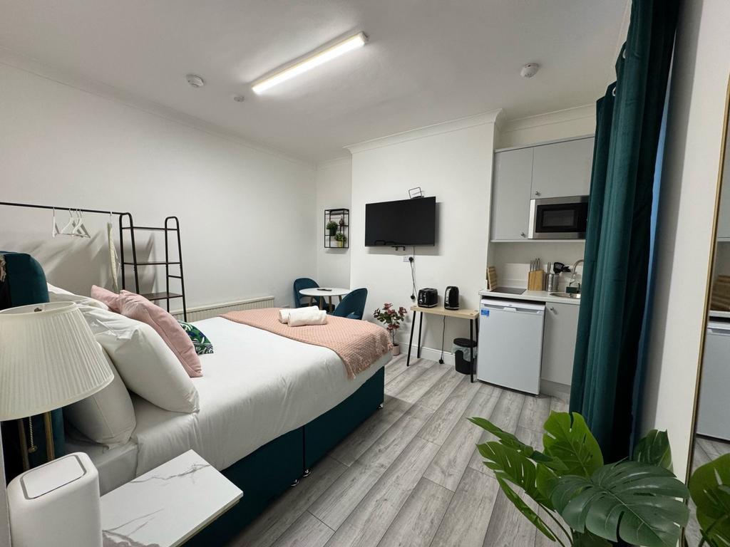 Whats App Image 2025-03-05 at 13.30.16 (2)