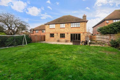 undefined, Hawthorn close, Banstead