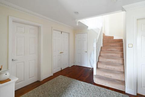 undefined, Hawthorn close, Banstead