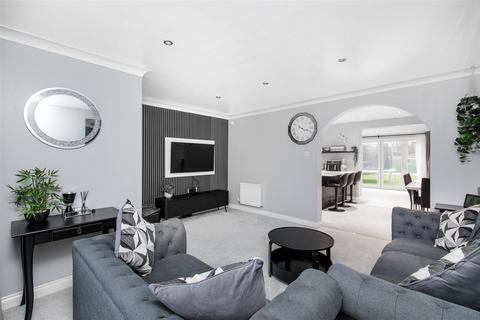 4 bedroom detached house for sale, Camberwell Close, Gateshead, NE11