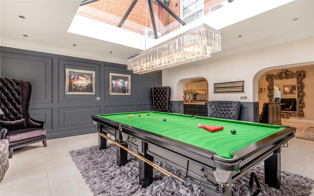 Snooker Room