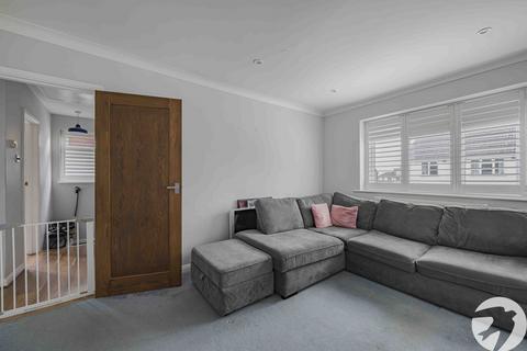 2 bedroom maisonette for sale, High Point, London, SE9