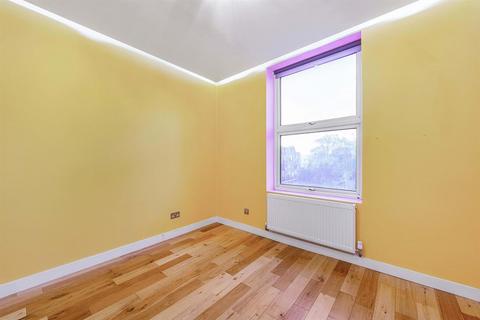 1 bedroom flat for sale, Seven Sisters Road, Finsbury Park