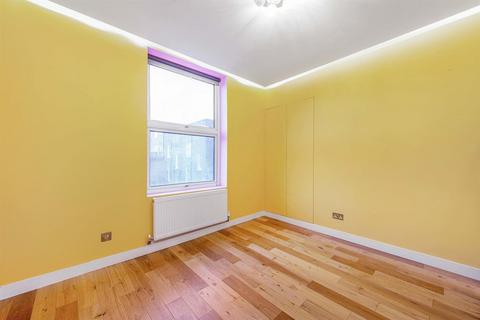 1 bedroom flat for sale, Seven Sisters Road, Finsbury Park