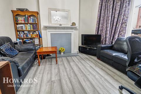 3 bedroom terraced house for sale, York Road, Great Yarmouth