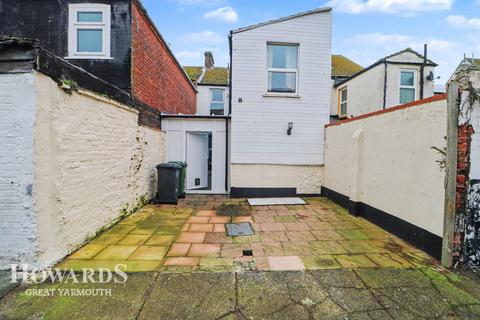 3 bedroom terraced house for sale, York Road, Great Yarmouth