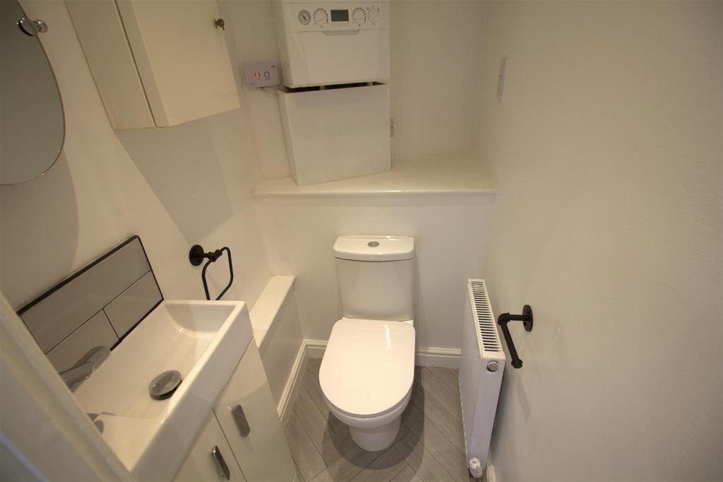 Toilet.jpg