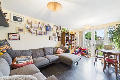 2 bedroom maisonette for sale, Latymer Croft, Churchdown, Gloucester, Gloucestershire, GL3