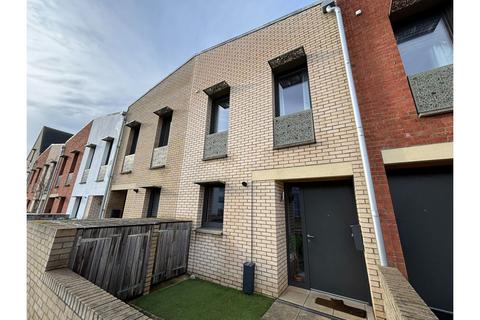 2 bedroom terraced house for sale, Ladysmock Way, Norwich, NR5