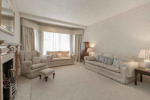 2 bedroom flat for sale, Rutland Court, London, SW7