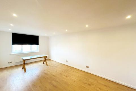 2 bedroom apartment to rent, Station Road, Harrow