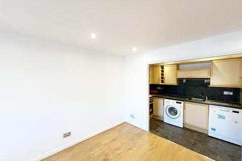 2 bedroom apartment to rent, Station Road, Harrow