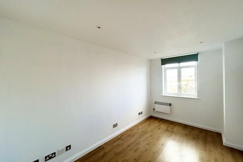2 bedroom apartment to rent, Station Road, Harrow