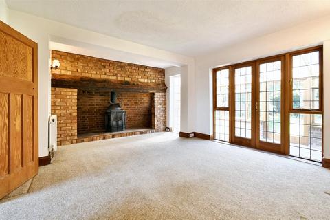 3 bedroom detached house for sale, Rugby Road, Cubbington, Leamington Spa