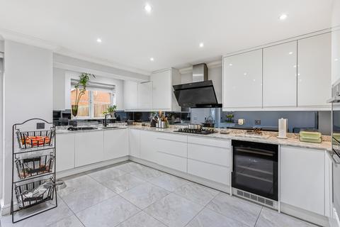 4 bedroom semi-detached house for sale, Kenyon Place, Welwyn Garden City, AL7