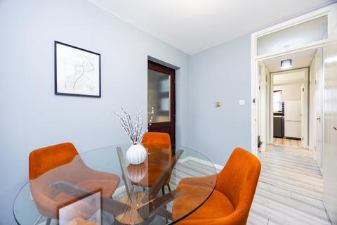 2 bedroom flat for sale, Stephens Court, 82 Endwell Road, London, SE4