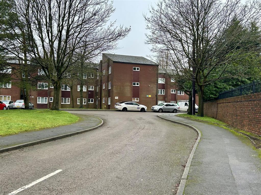 Spiral Close Halesowen 1.jpg