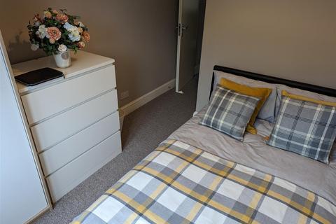 undefined, Abington Grove, Northampton NN1