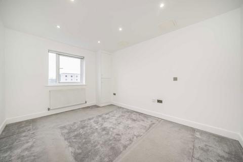 undefined, Sundeala Close, Sunbury-On-Thames TW16