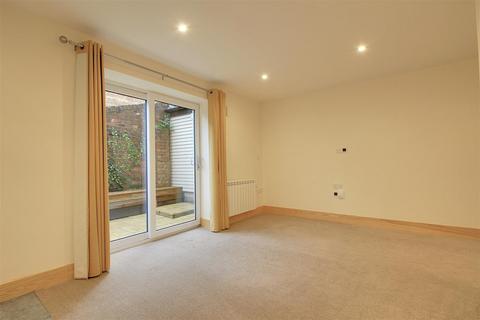 undefined, High Street, Hemel Hempstead, HP1