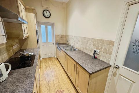 3 bedroom semi-detached house to rent, West Street, Doncaster DN8