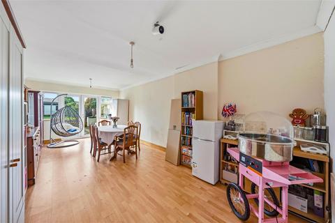 5 bedroom detached house for sale, Heather Drive, Dartford