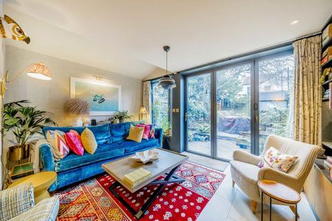 4 bedroom terraced house for sale, Edgington Road, London SW16